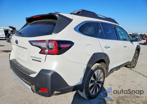 2024 Subaru Outback Touring z USA, uszkodzony, nr VIN 4S4BTGPD5R3277753